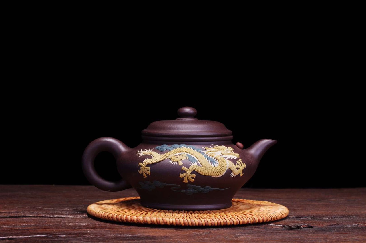 SONG LONG TRANH CHÂU