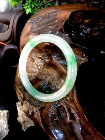 Vòng Kiềng Cẩm Thạch CT9