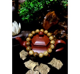 Vòng Tay Trầm Hương Tròn 12 li